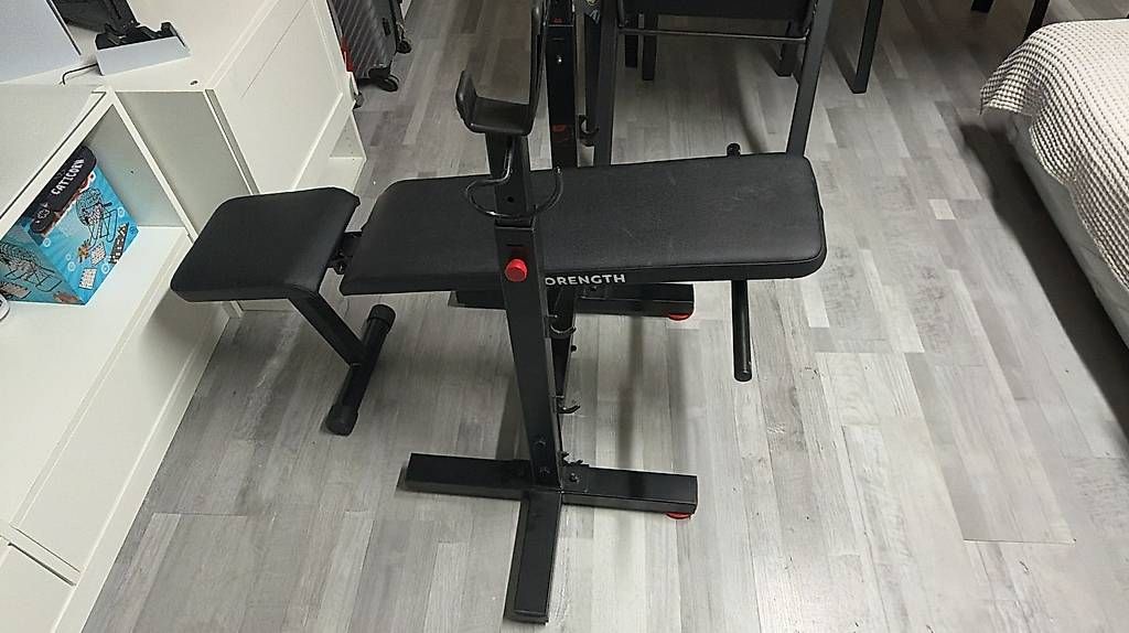 Hometrainer: Set musculation complet  banc + barre + rangement poids – Gebraucht aus Lausanne von mig_52dc 2