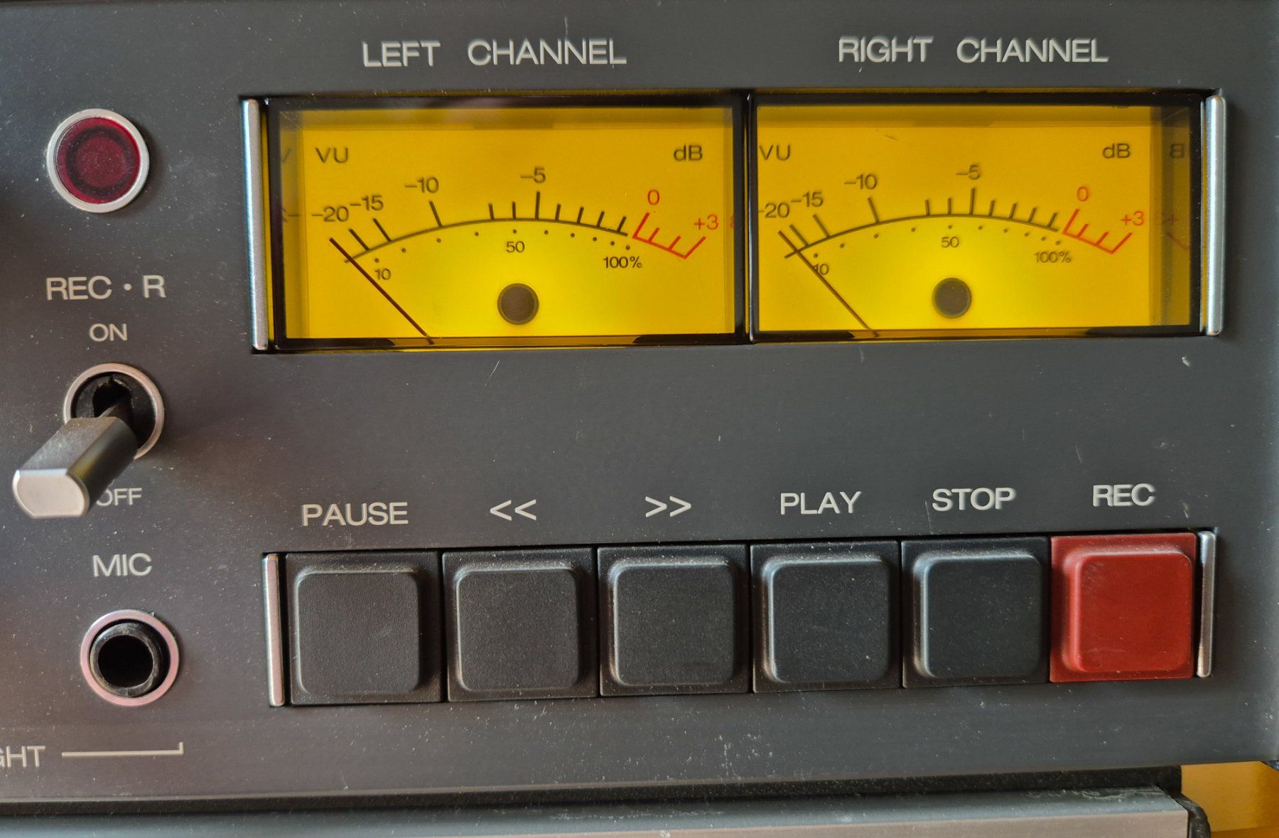 Revox Apparecchi a nastro: Revox B77 Mk1  4-Spur Tonbandgerät – Usato da Bubikon venduto da Manarola 2
