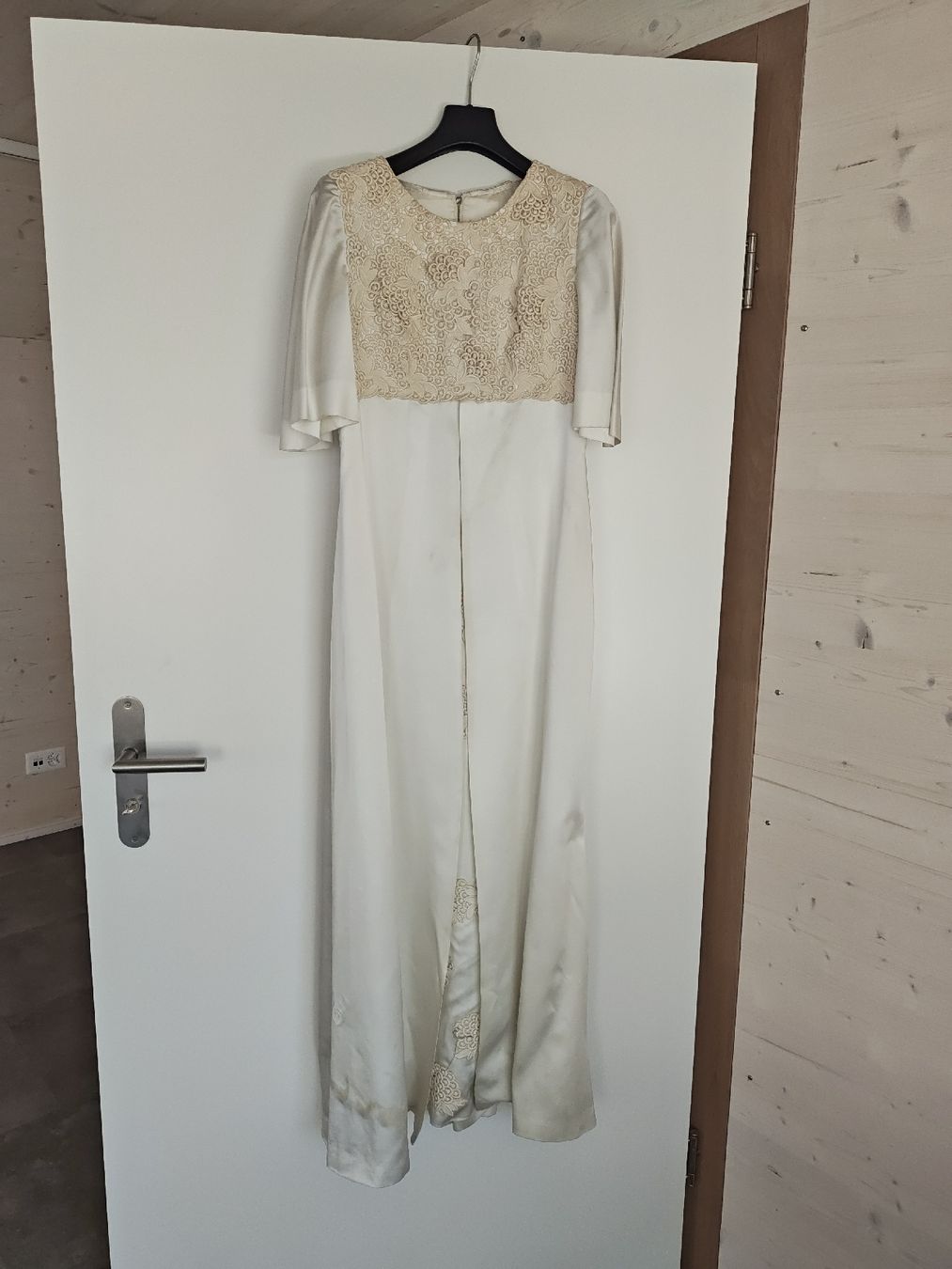 Costumi: Theater-Kostüm  – Usato da Feldbach venduto da Lizze