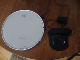 Saugroboter PrimaVista mit Ladestation guter Zustand
