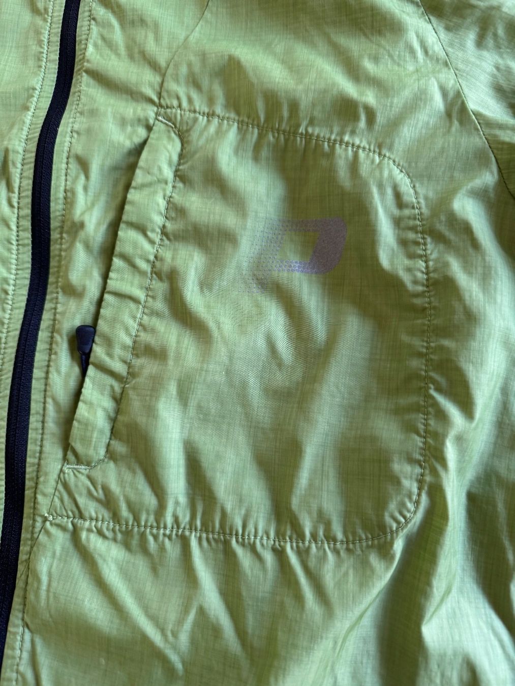 Peak Performance Jacken: Leichte Herrenjacke Peak Performance Grösse M Grün – Gebraucht aus Meiringen von Jackwashere 1