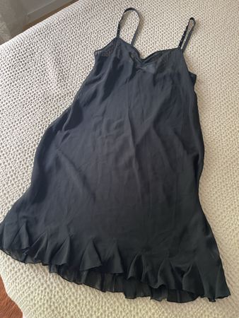 Nachthemd Schwarz Grösse S mit Spitze und Rüschen 100% Polye