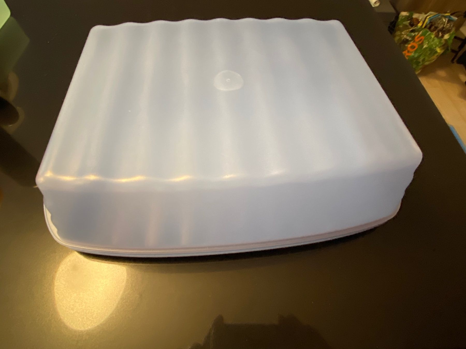 Tupperware Recipients et similaires: Grande boîte à gâteaux Tupperware – Neuf (Voir description) à Leytron par TipTop1912 1