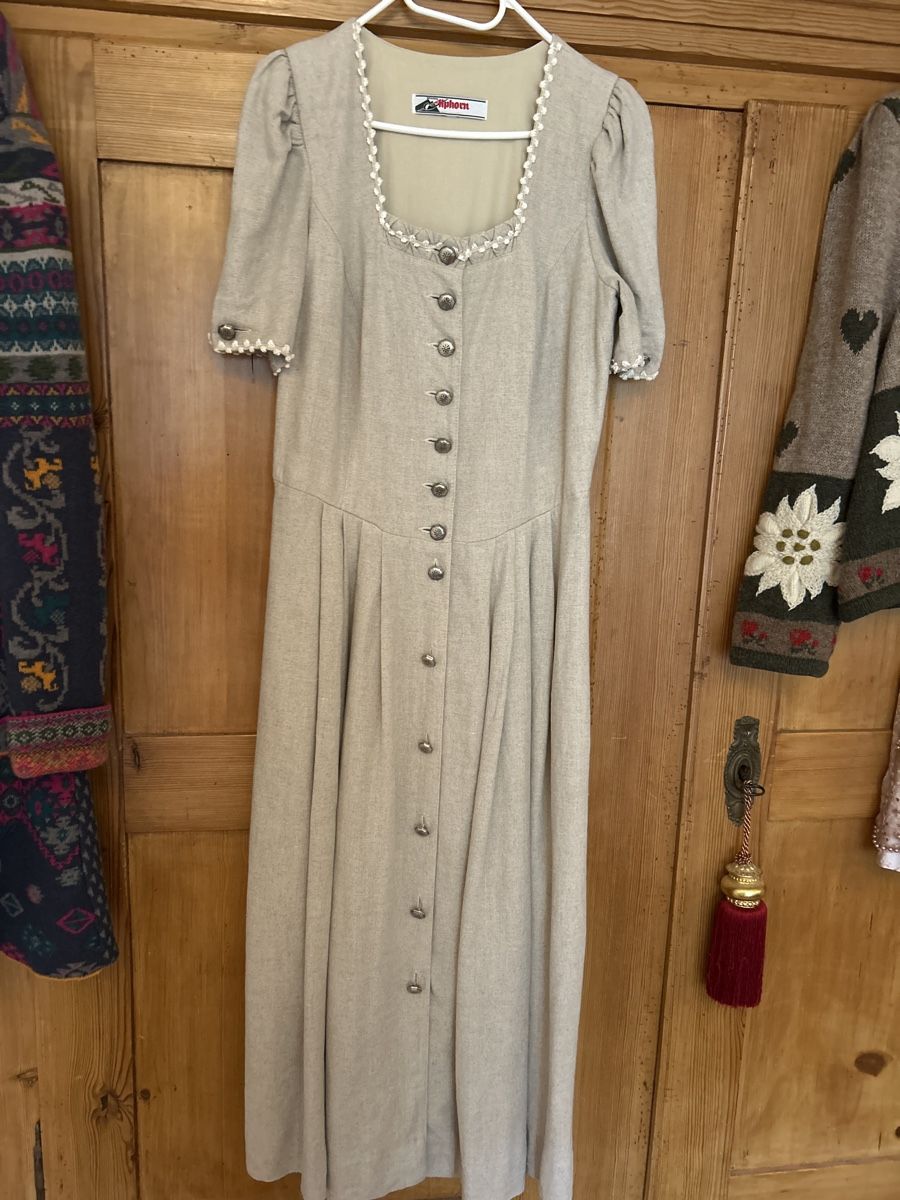 Vestiti: Schönes Dirdlkleid von Alphorn in M – Usato da Winterthur venduto da Sunshineandrain