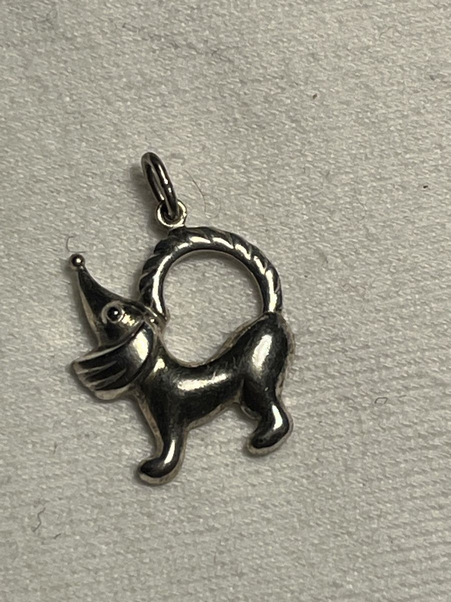 Pendentifs: Silbriger Anhänger "Dackel" – D'occasion à Neuenhof par Ivita
