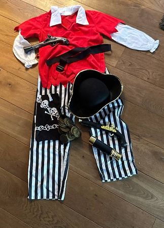 Komplettes Piratenkostüm Gr. 128