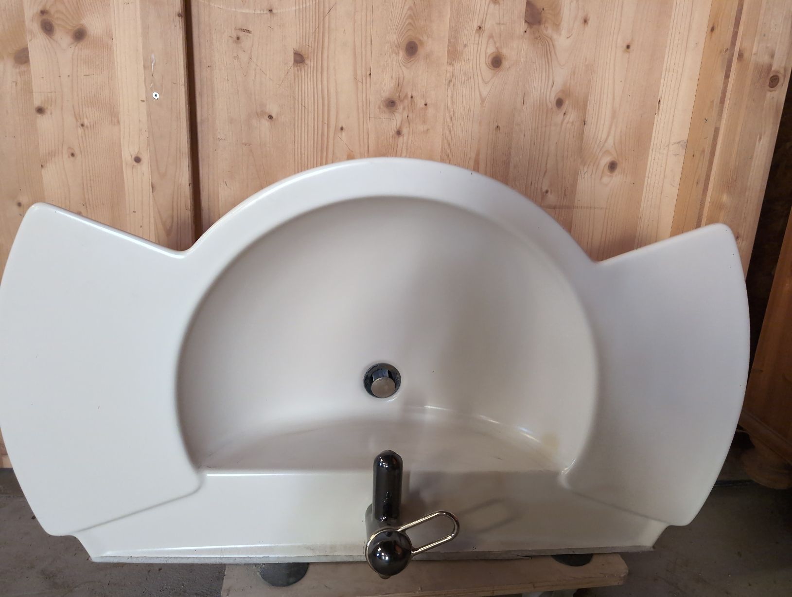 Spülbecken & Waschbecken: Waschtisch Keramik  – Gebraucht aus Schüpfen von Laudida1