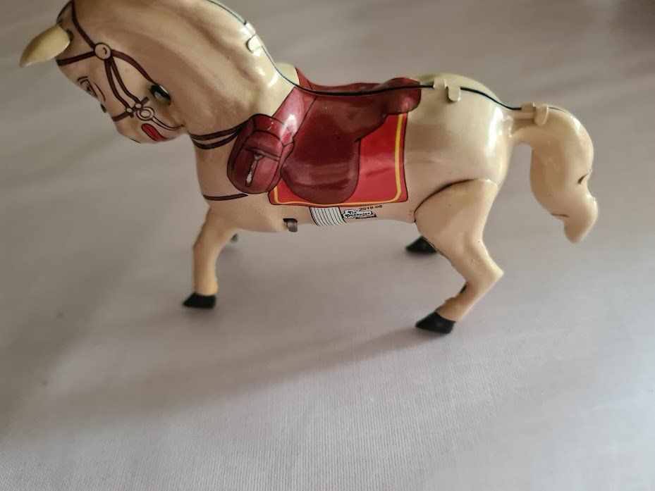Spielzeuge: Spring - Pferd – Neu und originalverpackt aus Wetzikon ZH von Vimi 2