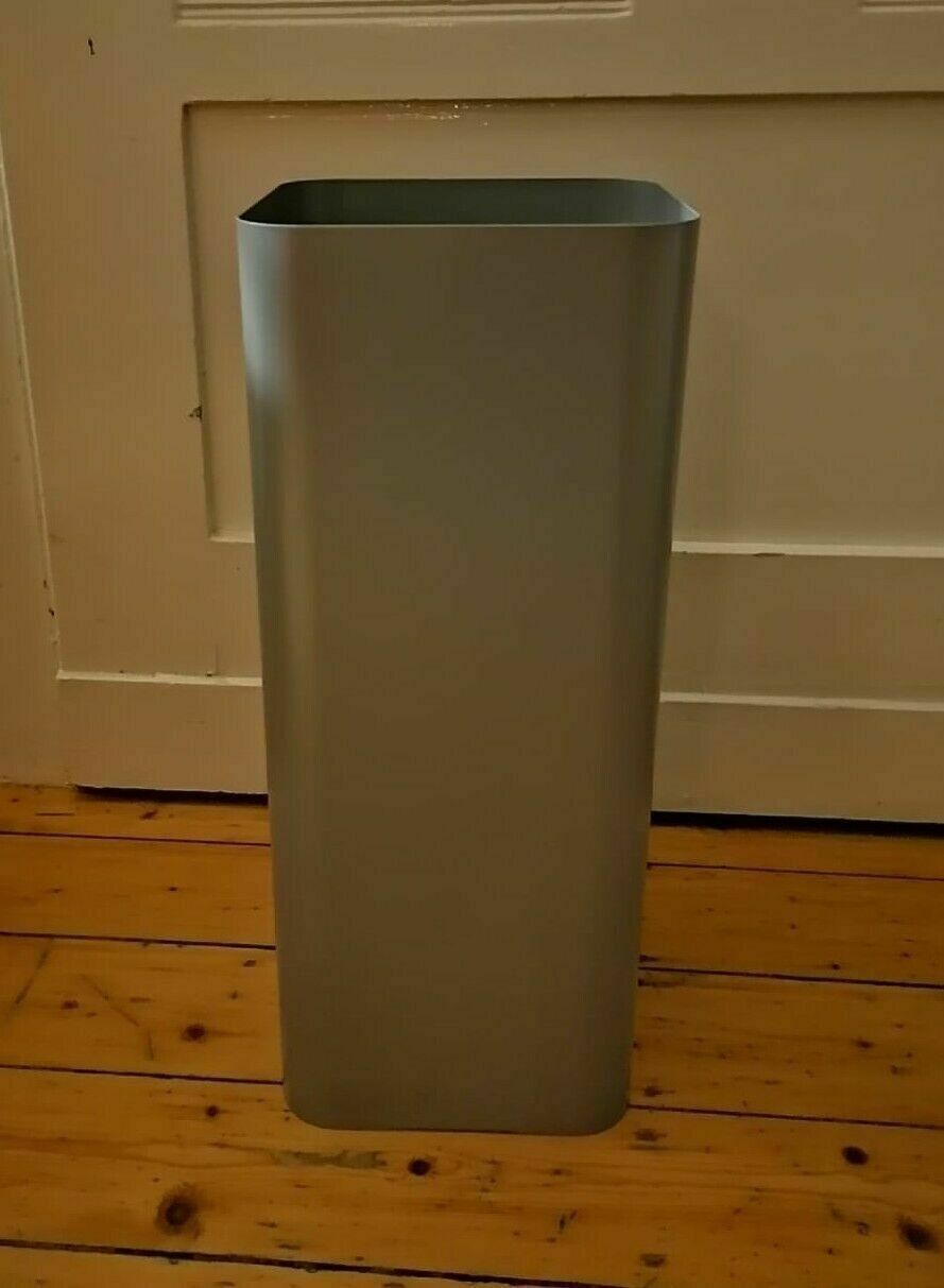 Altro in Decorazioni & Accessori: CASCANDO FLOW SCHIRMSTÄNDER SILBER H 49 CM – Nuovo (secondo la descrizione) da Münchenstein venduto da baselina