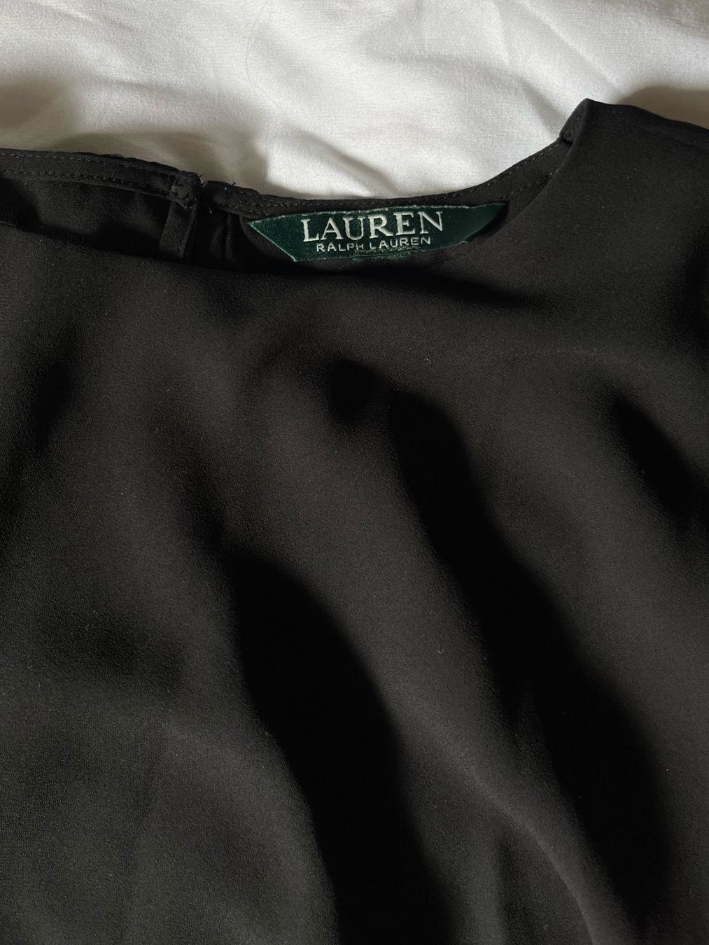 Top: Ralph Lauren Black Sheer Top – Usato da Basel venduto da das_7wzs 2