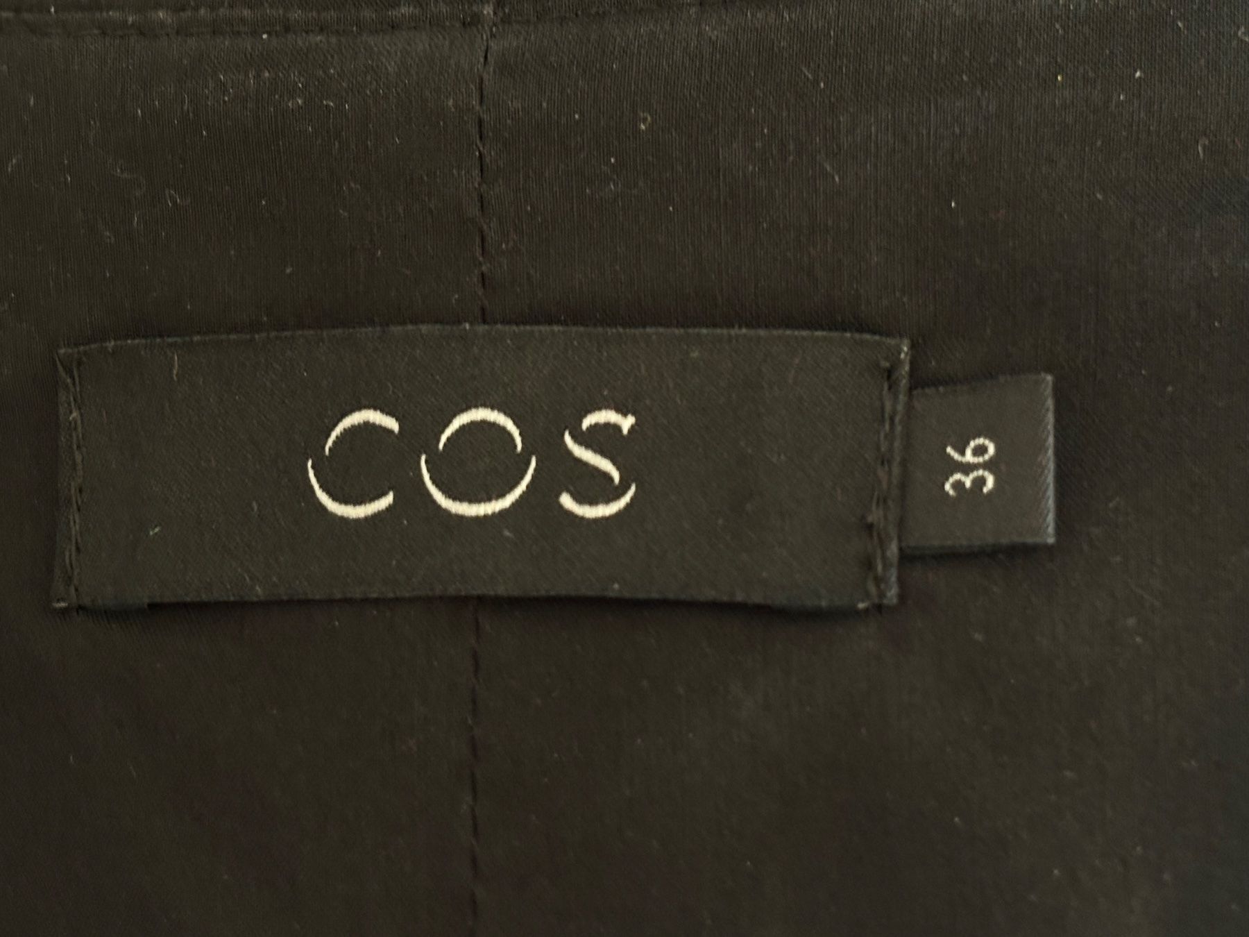 Cos Vestiti: COS schwarzes Wickelkleid Gr. 36 – Usato da Zürich venduto da missmodernage 7