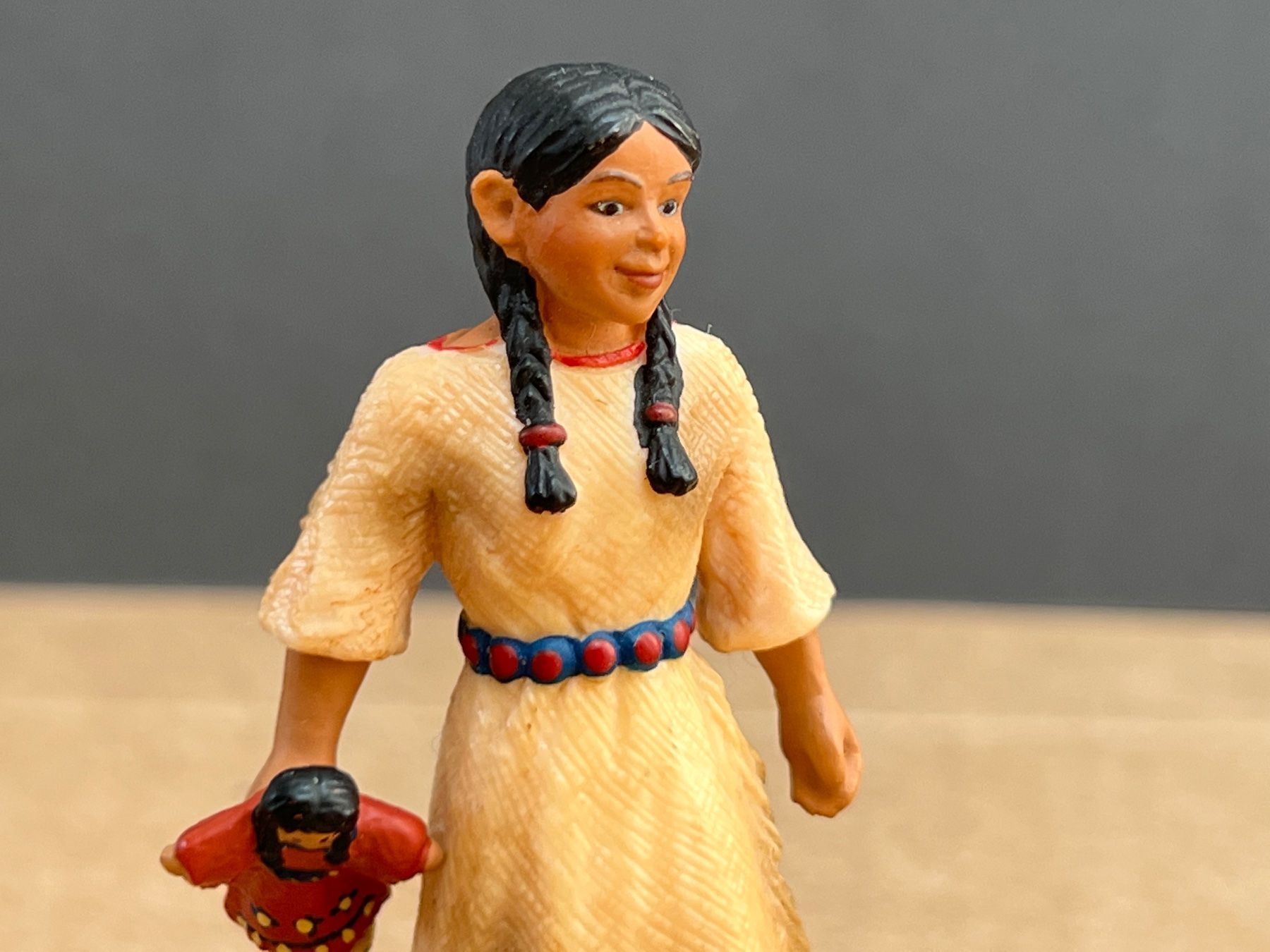 Schleich Statuette: Schleich 70306 Sioux Mädchen Indianer – Usato da Ennetbaden venduto da mapa05 2