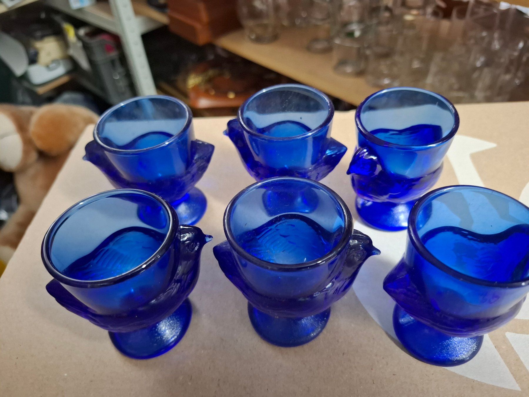 Altre Stoviglie: 6 Blaue Glas Eierbecher Hühnerform 6 Stk. – Usato da Schönholzerswilen venduto da clyde123 1