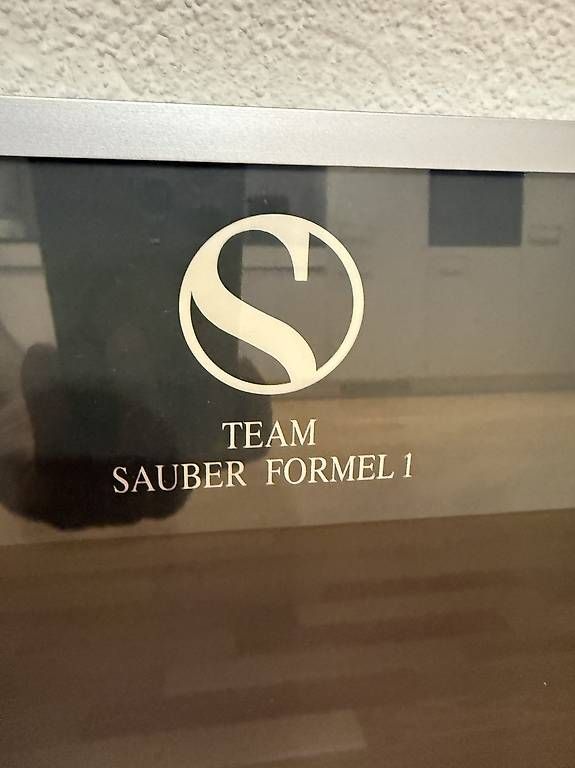 Foto & Immagini: Team Sauber Formula 1 Bild / Poster im Rahmen – Usato da Suhr venduto da Norio3 2