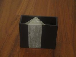 Moderne kleine Vase aus Keramik