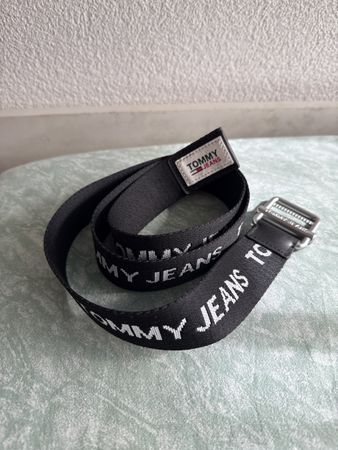 Tommy Jeans Gürtel Gr. 95 schwarz neuwertig