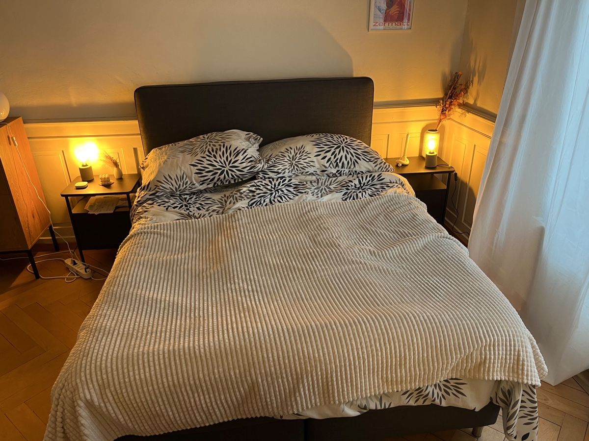Lits: Boxspringbett – D'occasion à Zürich par Aaronf.123