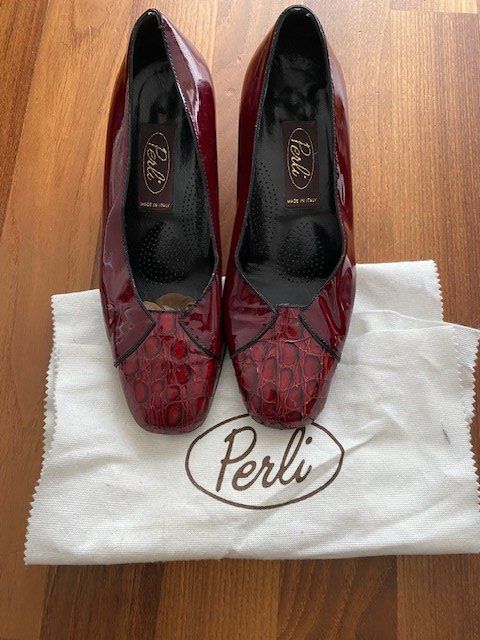 Scarpe da donna: Scarpe donna in pelle – Usato da Balerna venduto da lau_dnx9