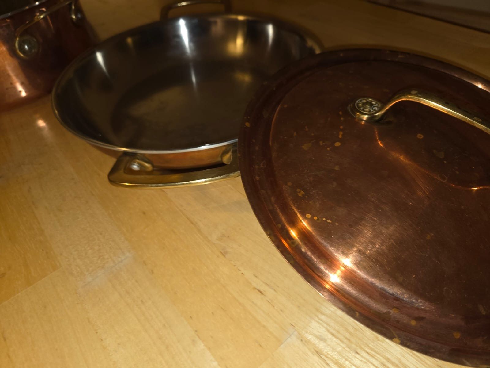 Padelle: Kupfertopf und Pfanne mit Deckel gebraucht – Usato da Zürich venduto da luc_5nvt 1