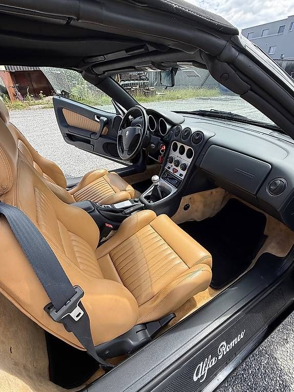Automobili: Alfa Romeo Spider 2.0 TS  Cabriolet mit Hardtop  – Usato da Rorschach venduto da Math2000 2