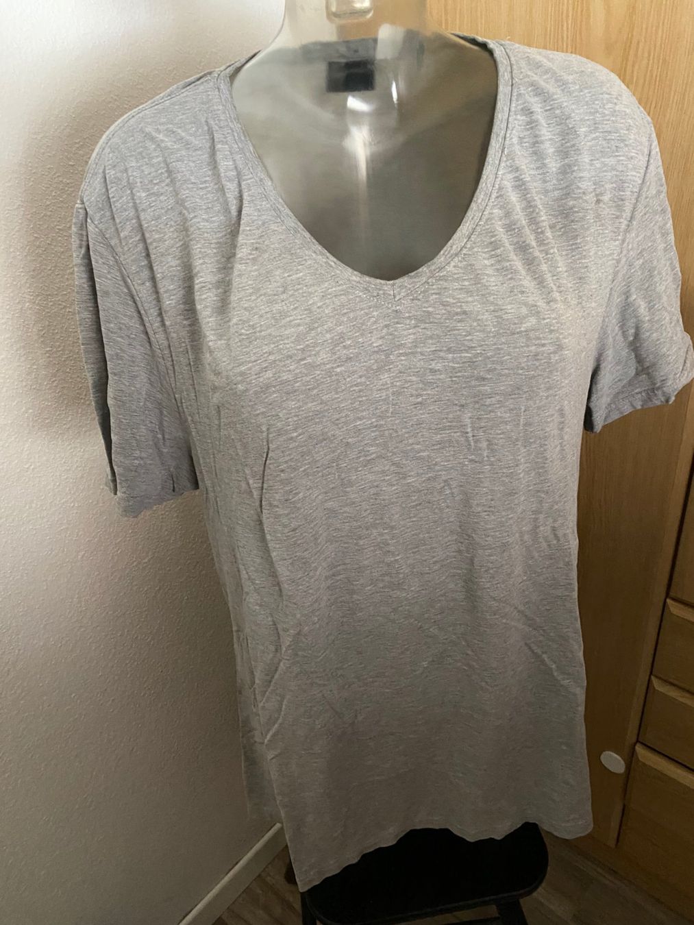 T-shirt: T-Shirt grau Grösse L – Usato da Allenwinden venduto da Obalu