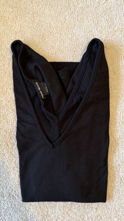 Urban Revivo Black V-neck Top, Size EUR 38