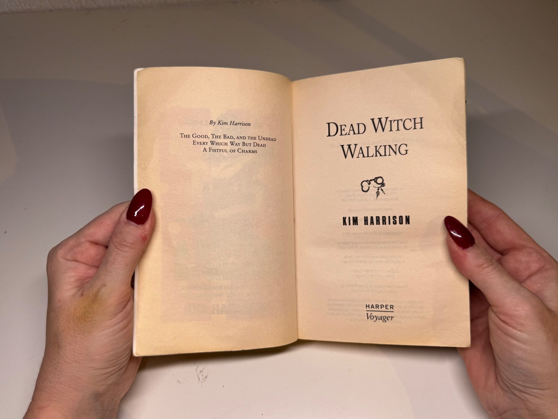 Libri: NOVEL: Kim Harrison, Dead Witch Walking – Usato da Grosswangen venduto da English_books 2