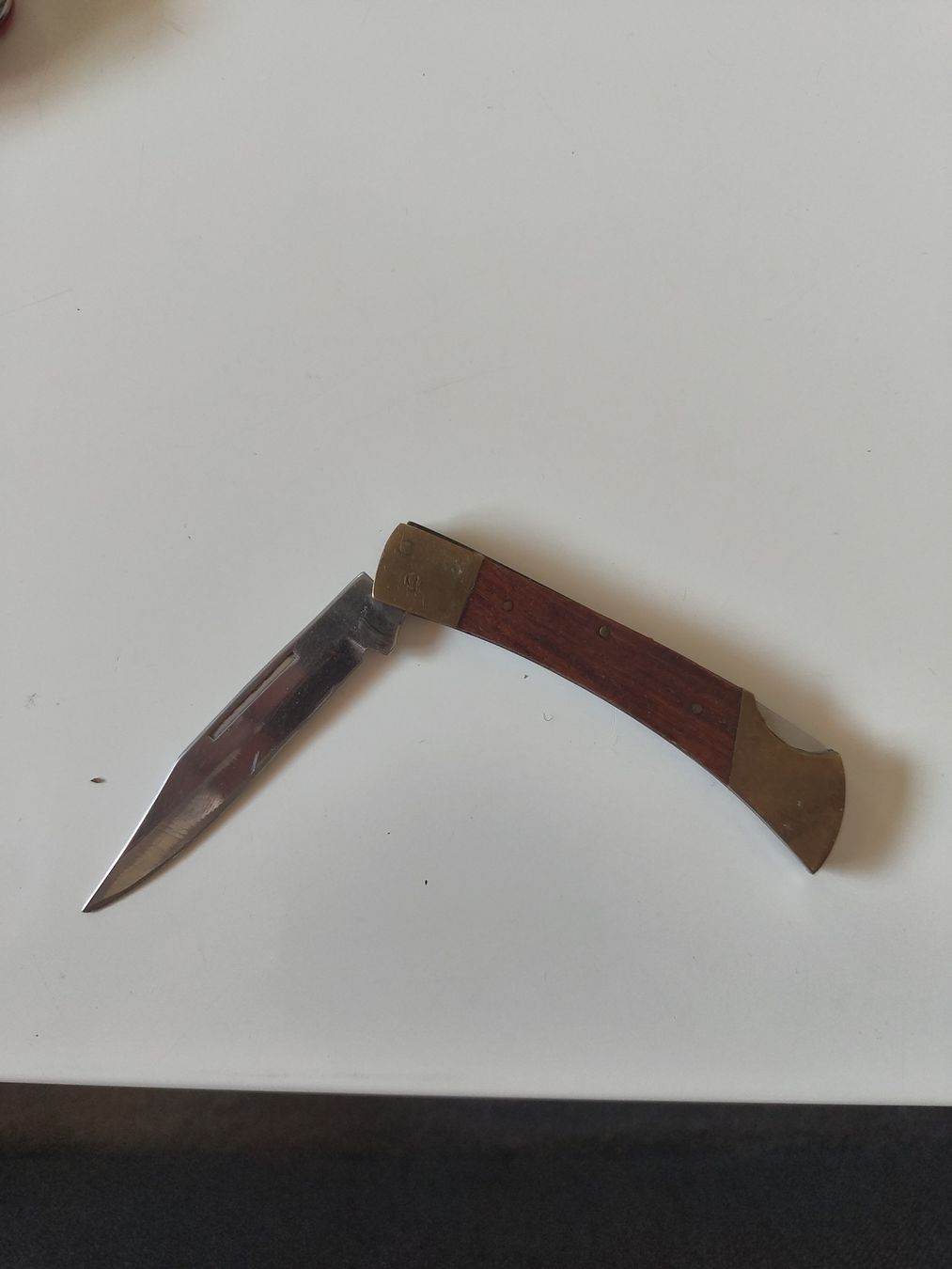 Taschenmesser: Klappmesser Holzgriff Messing Backen gebraucht 19 cm – Gebraucht aus Männedorf von goe_v5z2