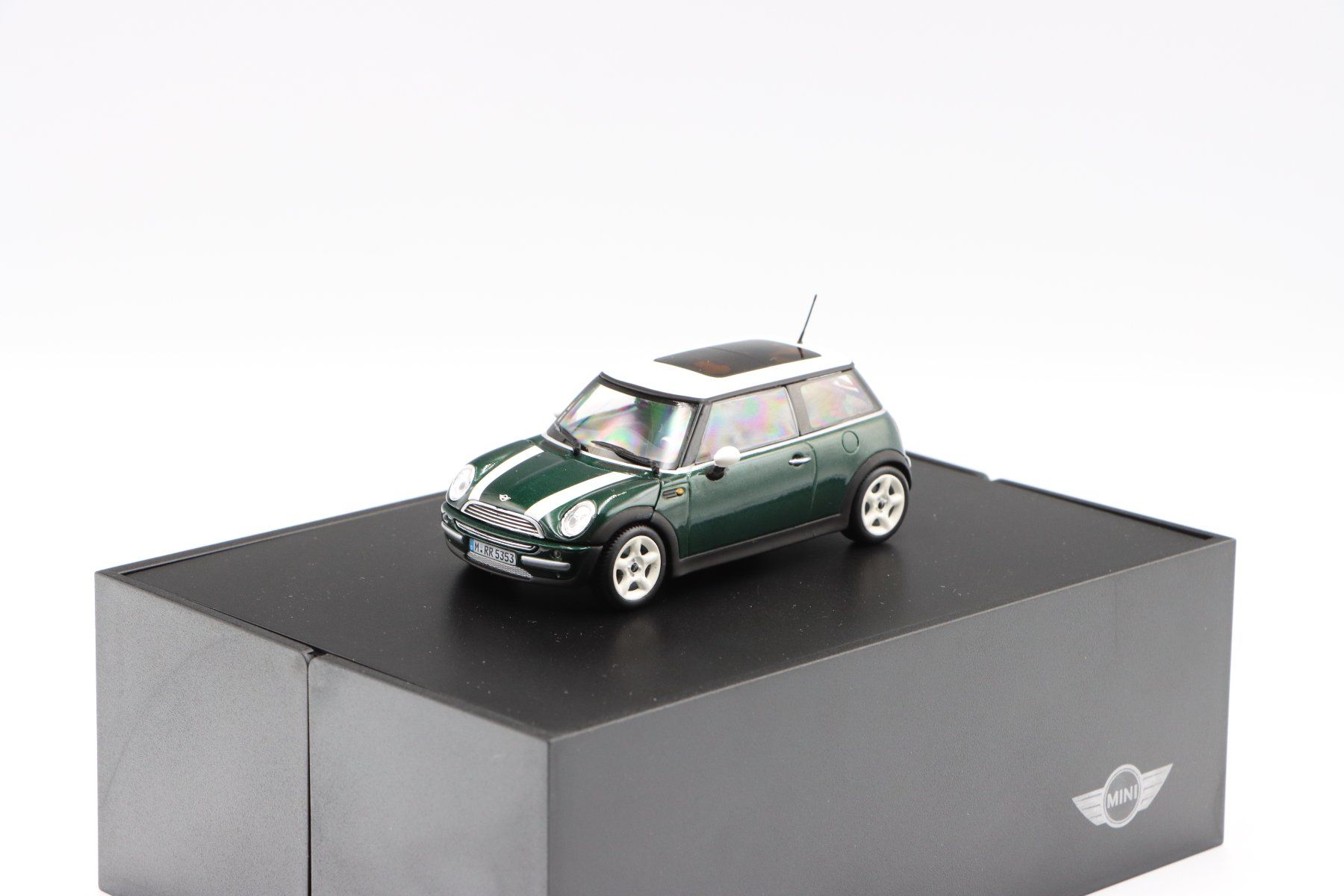 Modellini d'auto: Mini Cooper 2001 1:43 Minichamps – Nuovo e nell'imballaggio originale da Bühl b.Aarberg venduto da modelldiecast 3