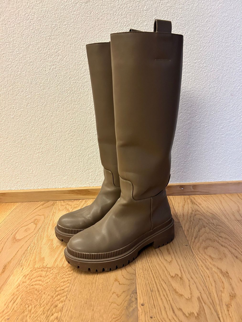 H&M Scarpe da donna: Kniehohe Stiefel – Usato da Riedholz venduto da rebeccas 2
