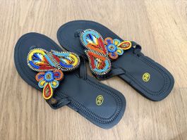 Bunte Perlen-Sandalen aus Südafrika – Gr. 39