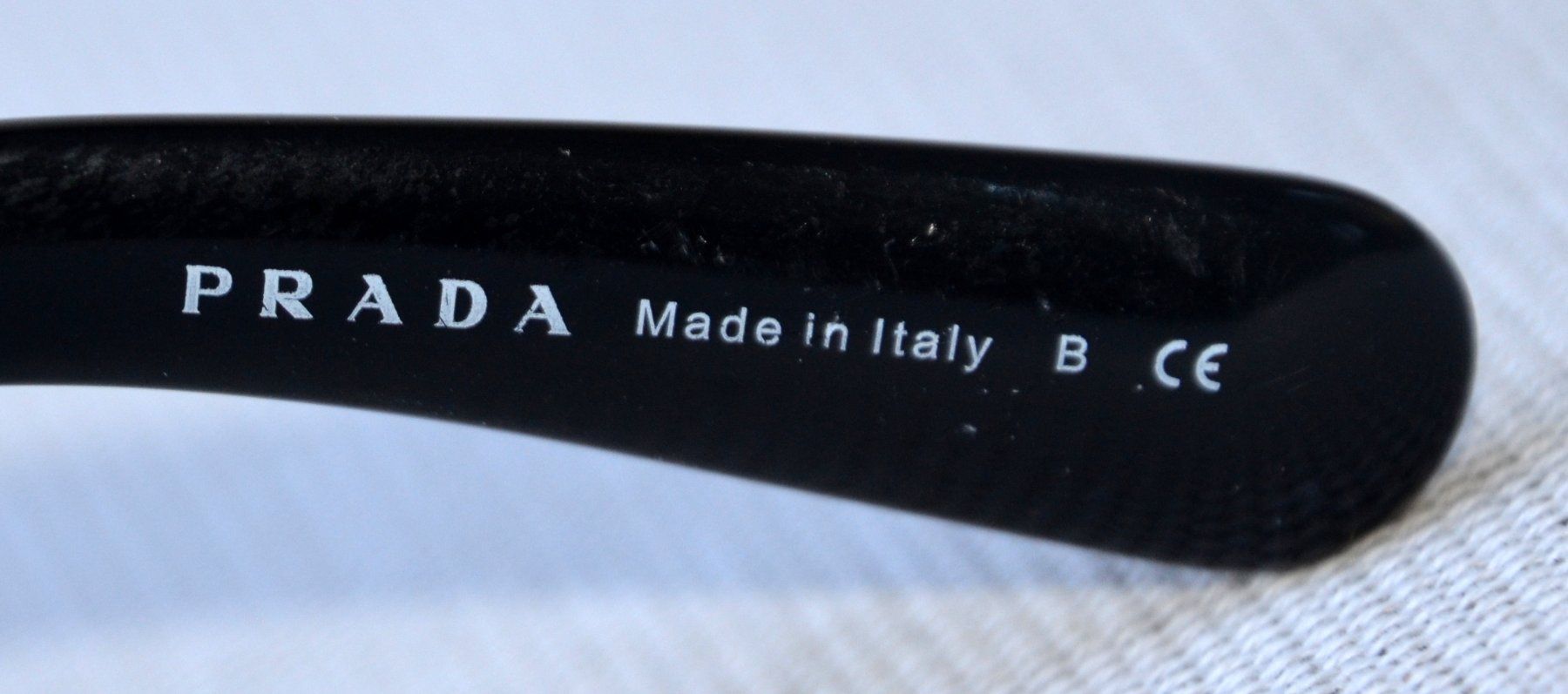 Prada Occhiali & Lenti: Sonnenbrille Prada SPR270 lunettes de soleil – Usato da Collonges venduto da arashee 6