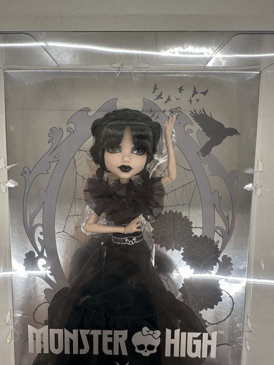 Bambole: Monster High Wednesday Puppe – Nuovo e nell'imballaggio originale da Zürich venduto da Kat_5557