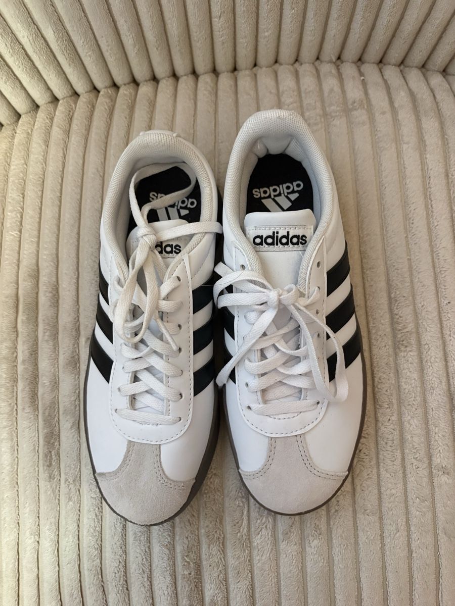 Adidas Scarpe da donna: Neue Adidas Sneaker – Nuovo (secondo la descrizione) da Domat/Ems venduto da jen_q9m8 1