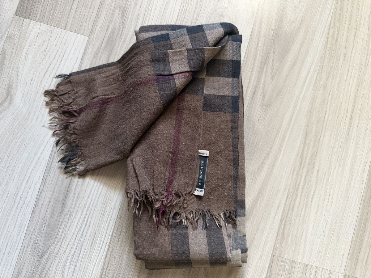 Burberry Foulards & écharpes: Burberry Schal – D'occasion à Luzern par rah_dz6m 1