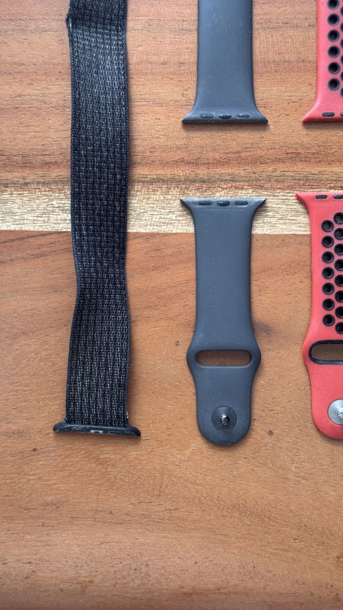 Apple Smartwatch: Original Apple Watch Armbänder, Top Zustand – Usato da Domat/ Ems venduto da saren92 3