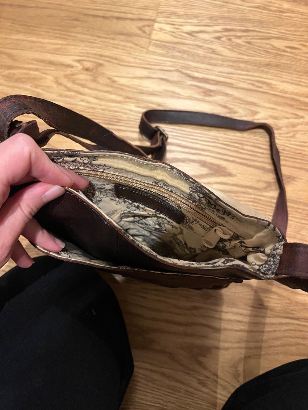 Sacs: Neue kleine Ledertasche – Neuf avec emballage d'origine à Zürich par car_cr6w 3