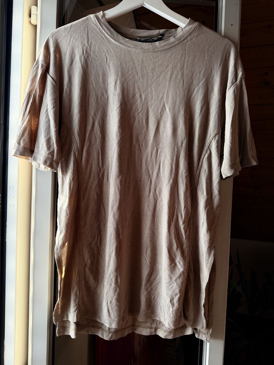 T-shirt: Ribbed T-Shirt – Nuovo (secondo la descrizione) da Zürich venduto da BettinaMarie2308