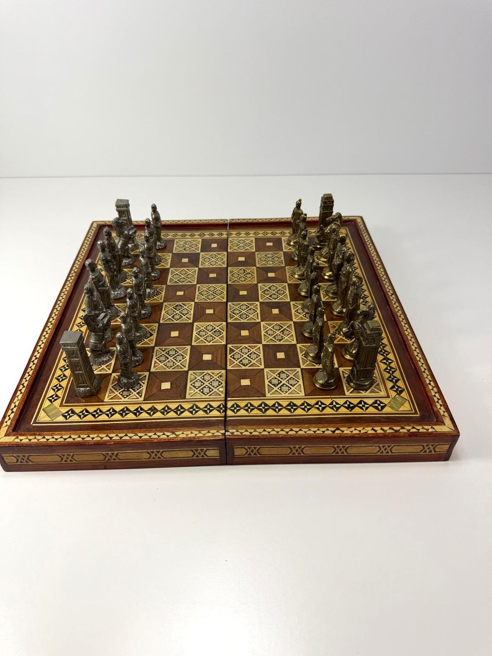 Giochi: Britisches Schach / Backgammon Holz Perlmutt, Antik – Usato da Zürich venduto da Arche_Brockenhaus 6