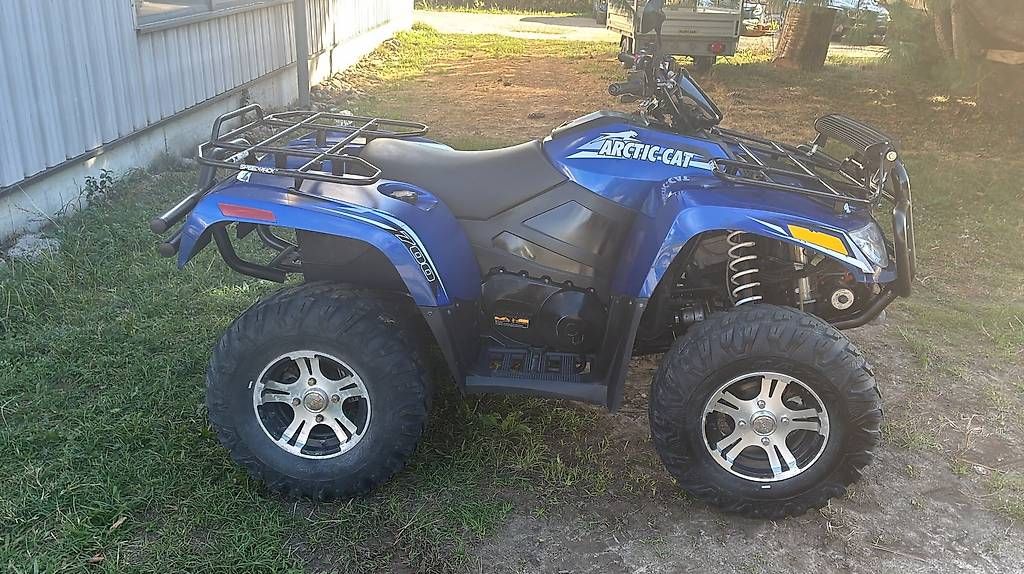 ATV / Quad: ATV Quad 4x4 : Arctic Cat 700 – Usato da Yverdon les bains venduto da Tquad1400 1