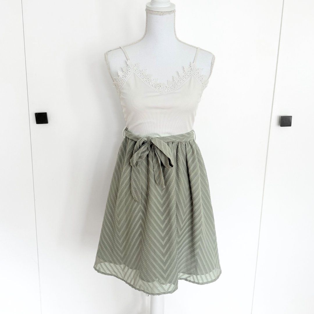 Shein Vestiti: SHEIN Robe Blanche & Verte - Taille S – Usato da Vevey venduto da secondlifevevey