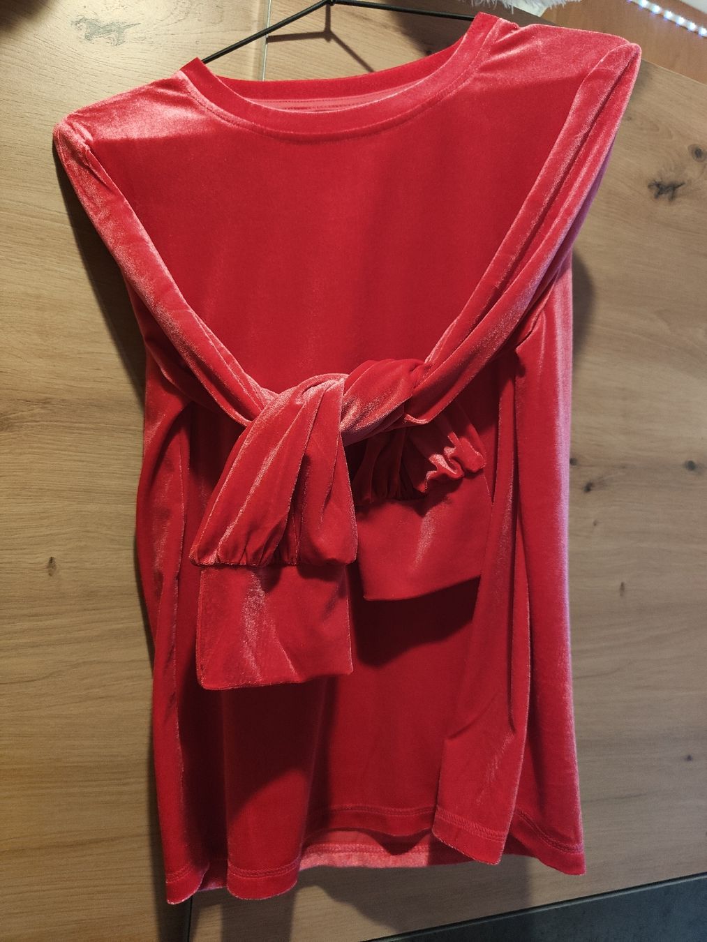Maglioni & Felpe: Rotes Samt-Shirt, neuwertig! – Nuovo (secondo la descrizione) da Biel Bienne venduto da anjasch 3