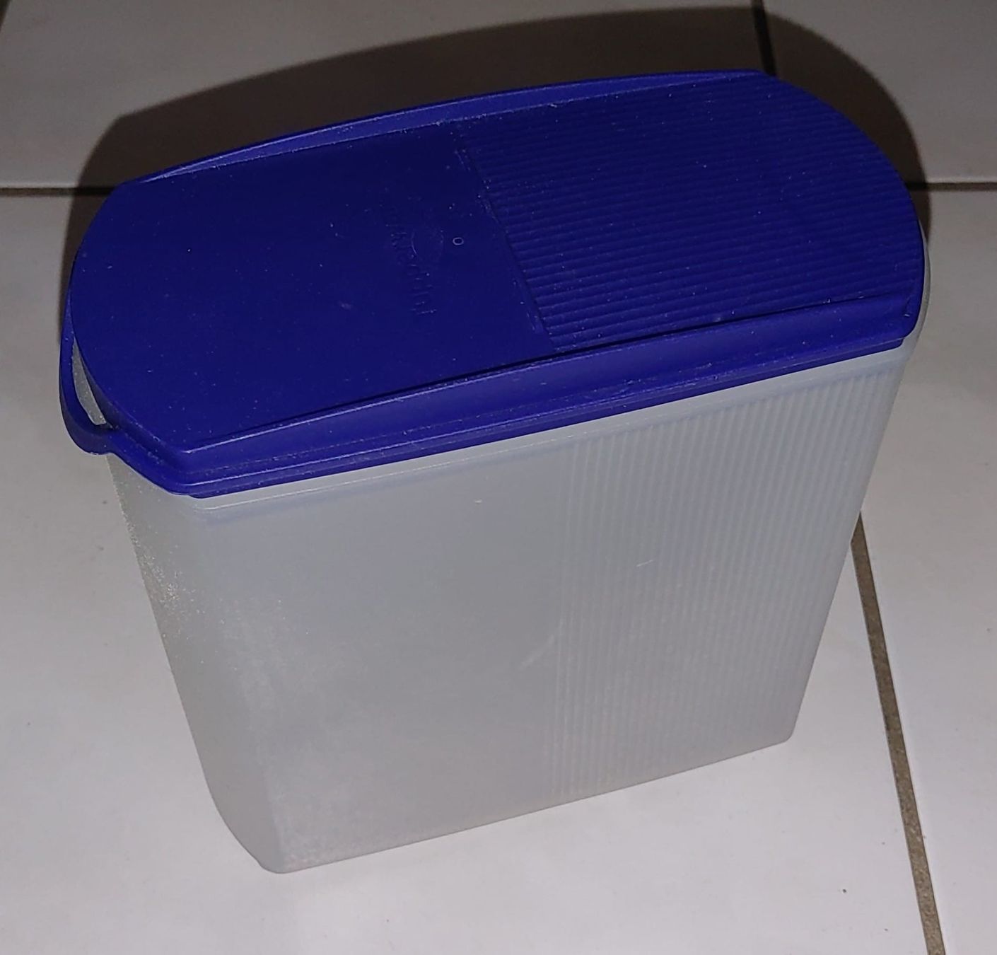 Tupperware Contenitori & Simili: Tupperware 1.6 Liter – Usato da Buttwil venduto da jrisengel 1