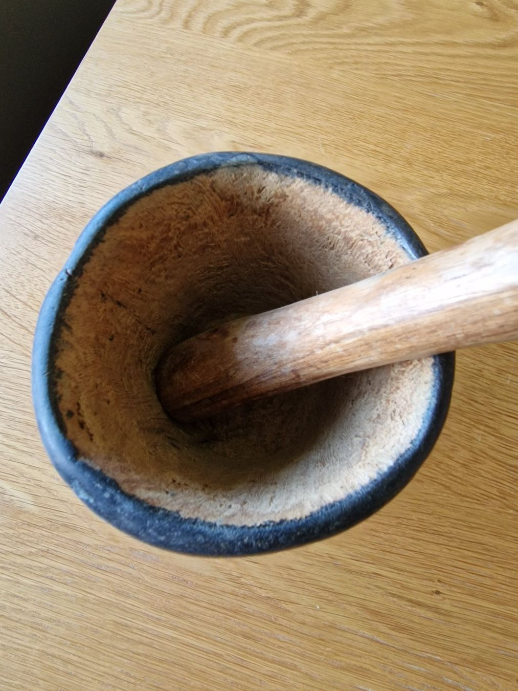 Altro per cucinare: Mortier et pilon africain en bois sculpté – Usato da Oberhofen AG venduto da jac_f7t8 1