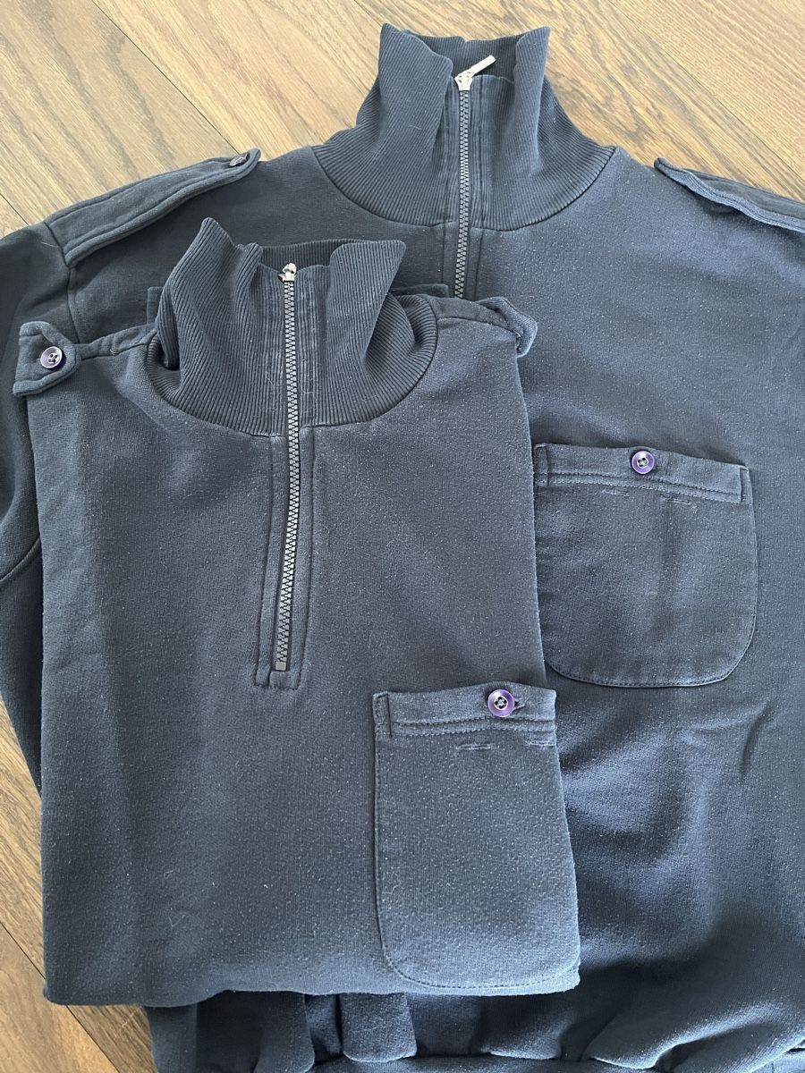 Uniformi: 2x Uniform Rollkragen Pullover, Gr. M, marine – Usato da Madetswil venduto da MiamiDolphin