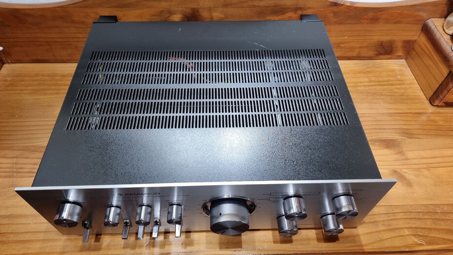 Kenwood Amplificatori: Kenwood KA-7100 Revidiert, & neuen Binding Posts 4mm – Usato da Schöfflisdorf venduto da Silvervintage.CH 4