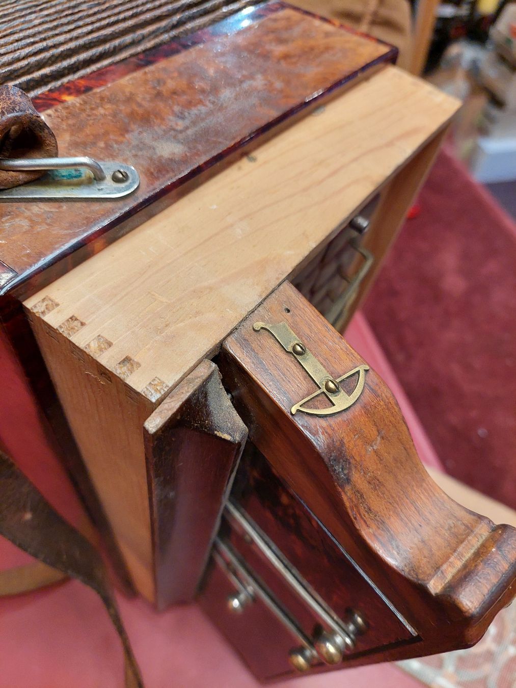 Musikinstrumente: Hercule Handorgel mit Dix-Stimmen / Verm. Schweizer Fabrikat – Defekt aus Davos-Platz von musikhauskollegger 1