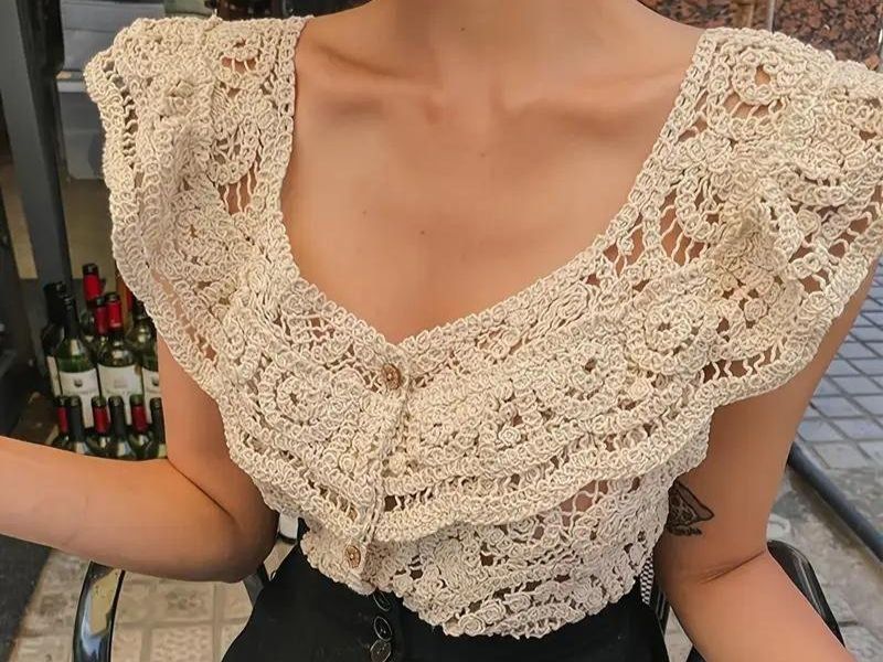 T-shirt: haut, T-shirt T46, – Nuovo (secondo la descrizione) da Tolochenaz venduto da nieeva 1
