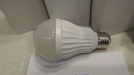 4Stk. E27 LED-Leuchtmittel 5-Watt (x700)
