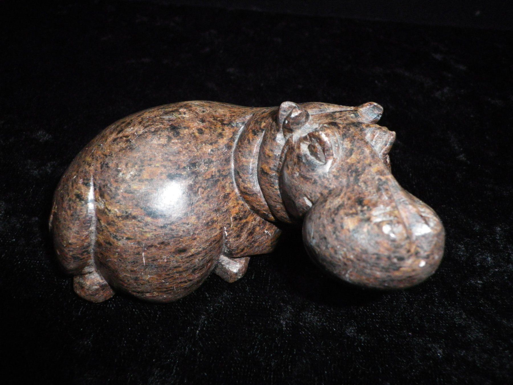 Figuren: Nilpferd aus Stein Sammlerstück – Gebraucht aus Reinach BL von Annodomini